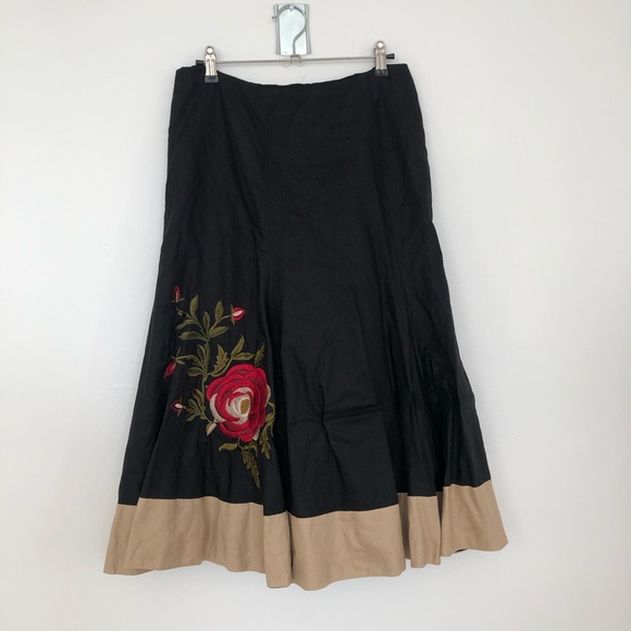 Nine West Black Linen Skirt with Red Floral Embroidery - Picture 1 of 7